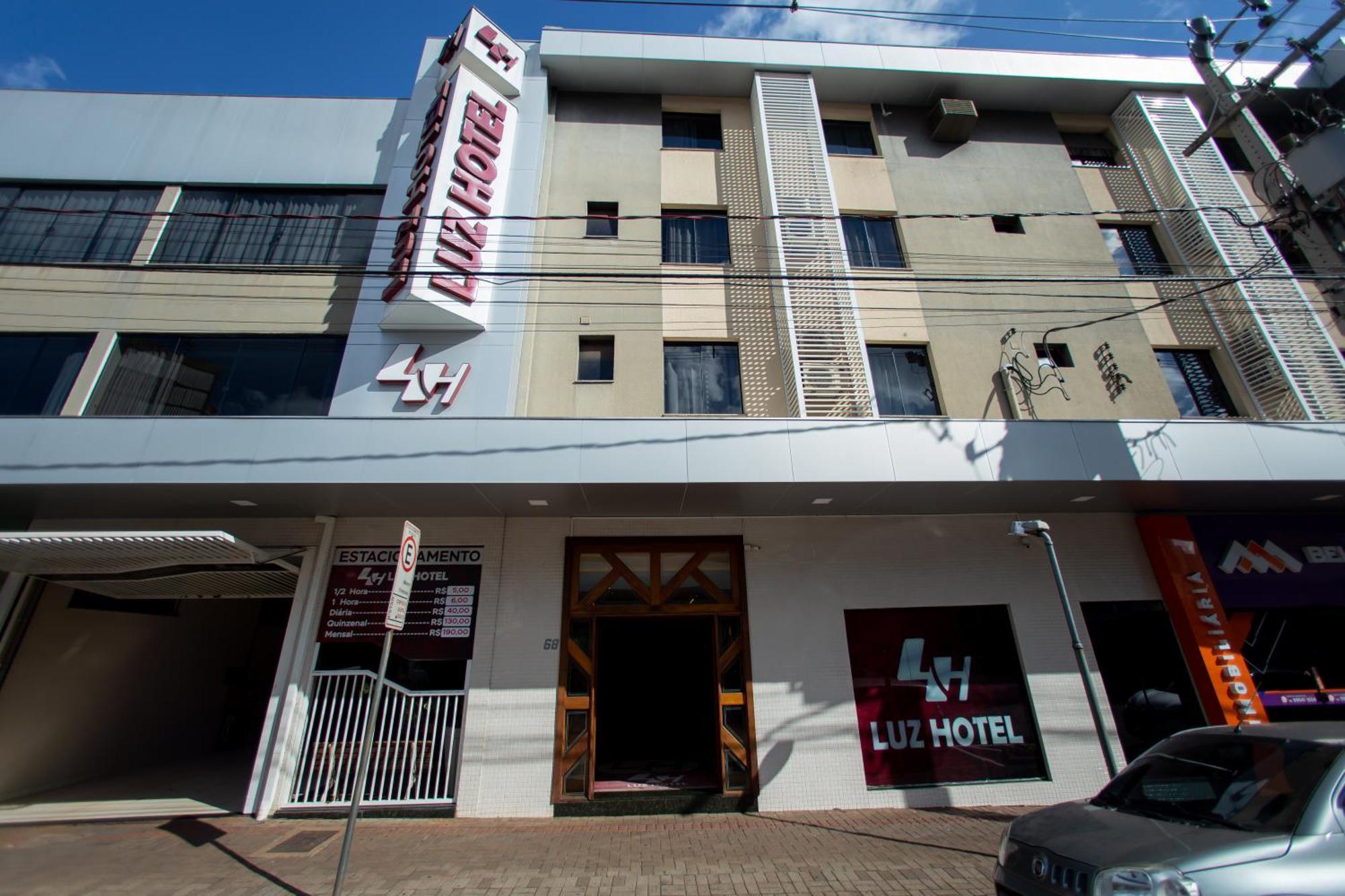 Luz Hotel Pato Branco Bagian luar foto
